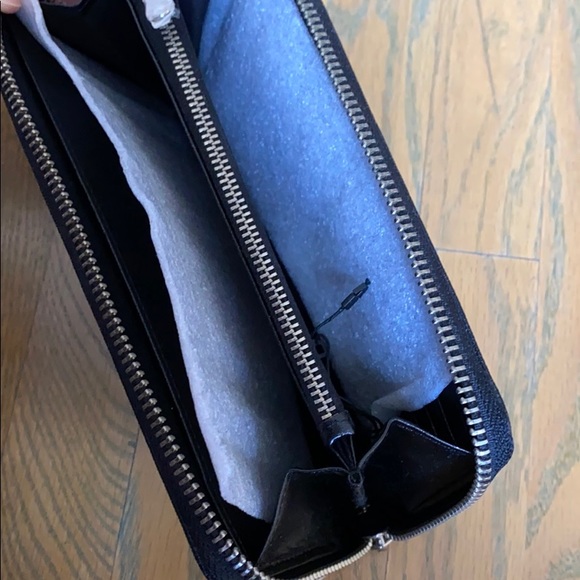 Brand new Armani exchange wallet - Picture 2 of 2